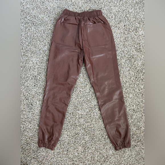 WeWoreWhat Vegan Buttery Leather Joggers Cacao | X-Small - Picture 3 of 4
